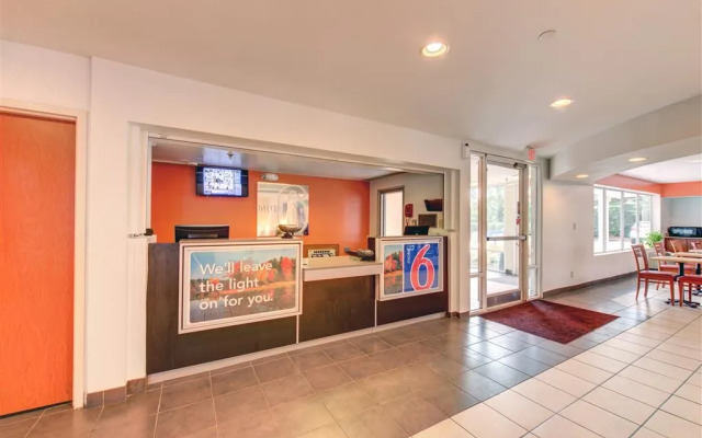 Motel 6 Virginia Beach, VA