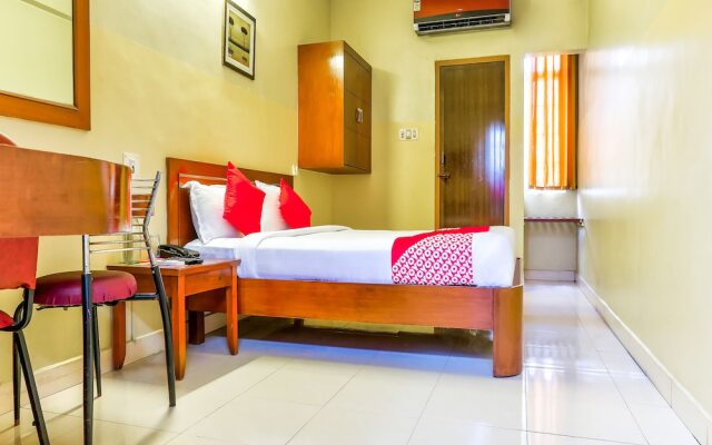OYO 4494 Amrita Inn