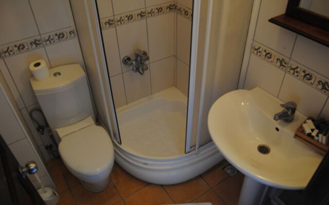 Cunda Hotel Ezer