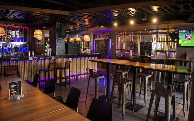 Mad Monkey Phuket