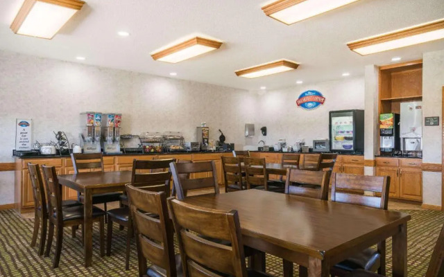 Norwood Inn and Suites