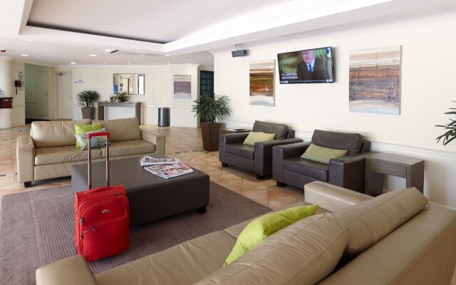 West End Central Apartments