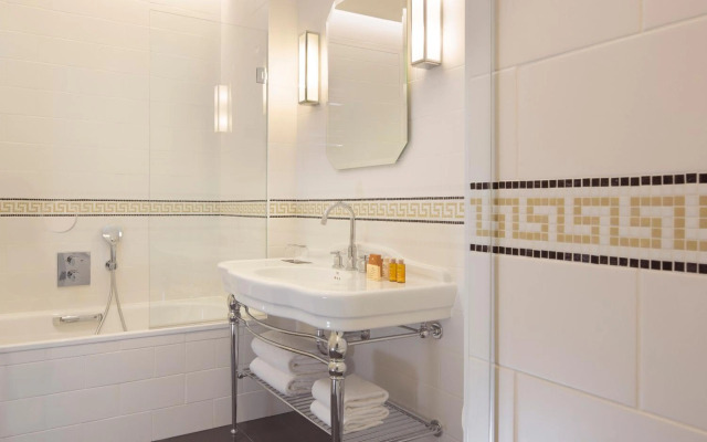 Le Tsuba Hotel