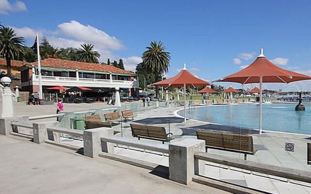 Kardinia Park Motel