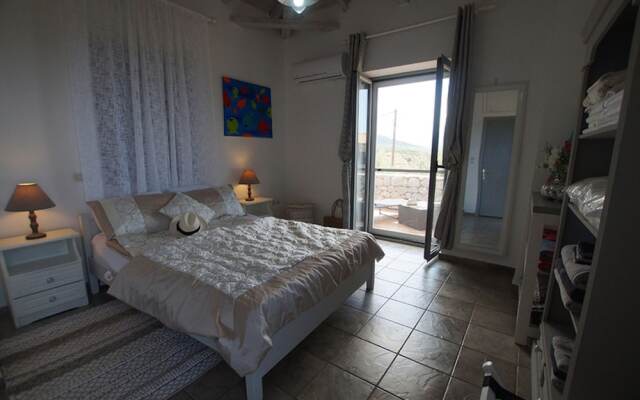 Semi Detached Stone House Great Location