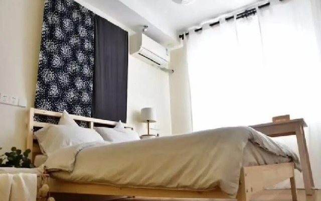 Shanghai Hills & Moment Family house close to The Bund