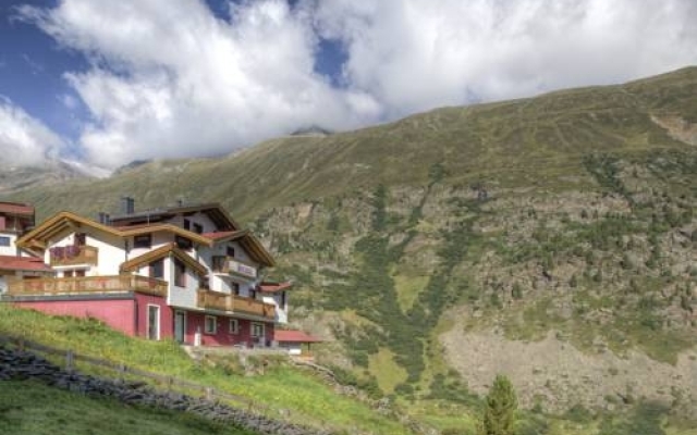 Aste´s Hochegg Pension