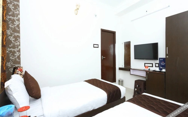 Saint Thomas Inn by OYO