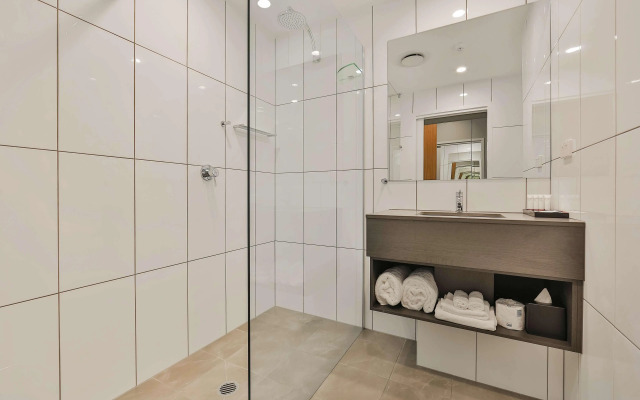 Best Western Plus North Lakes Hotel