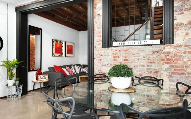 UNIQUE - New York Loft Style Townhouse