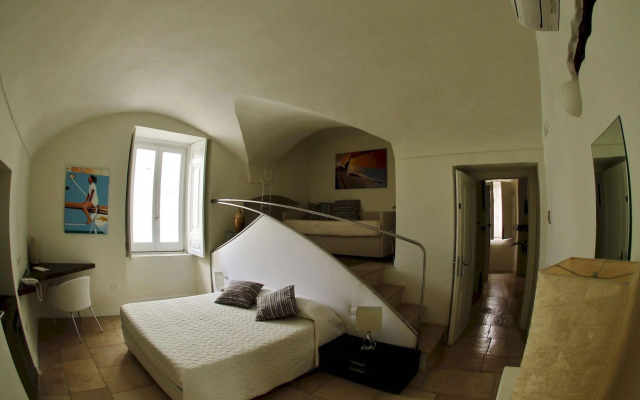 Edificio 15 House Elite