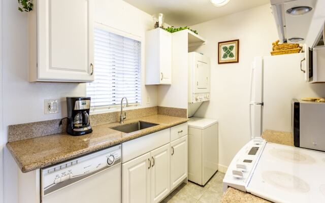 Pacific Shores B406 by RedAwning