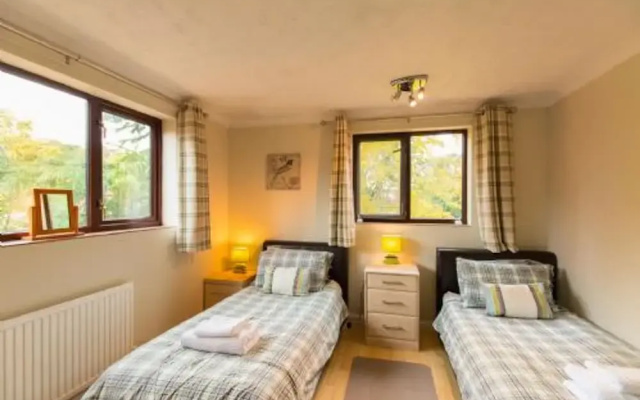 Host Stay Four Seasons