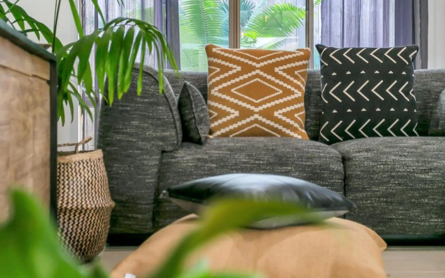 Escapades @ Palm Cove