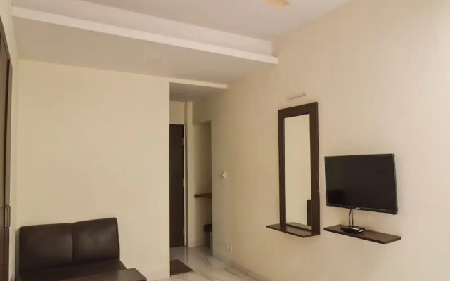 OYO 12854 Hotel Sahara Inn