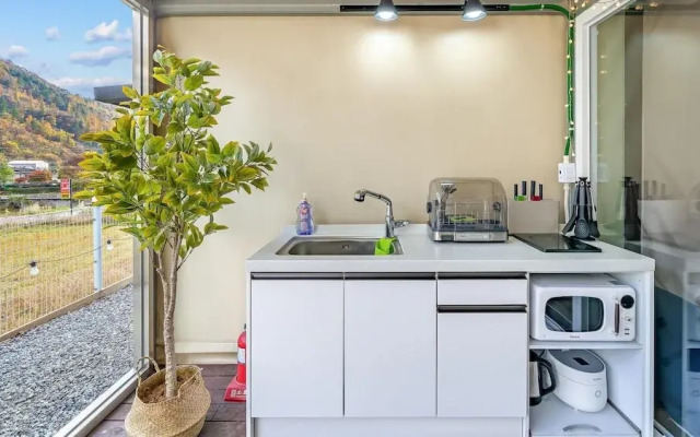 Gapyeong Ddobagi Pet & Spa Glamping