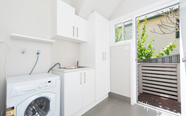 The Seahorse, 137 Government Road