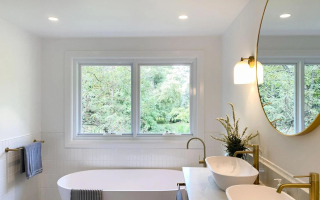 KEVALIER PARK Berry 4pm check out Sundays