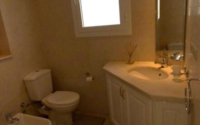 3 Bed Rooms Villa In El Gouna