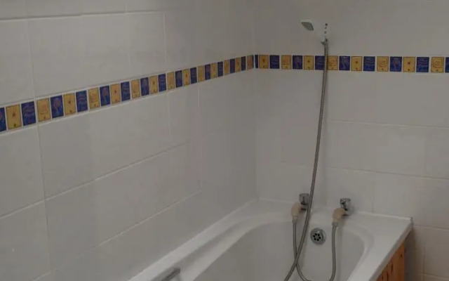 Skellig Ring House (budget accommodation)