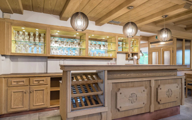 Large Luxury Chalet near Ski Area Zillerarena Königsleiten