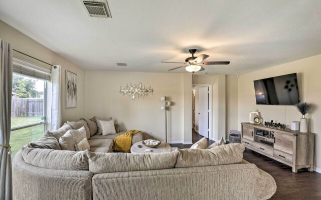 Spacious Houston Home ~ 22 Mi to Downtown!