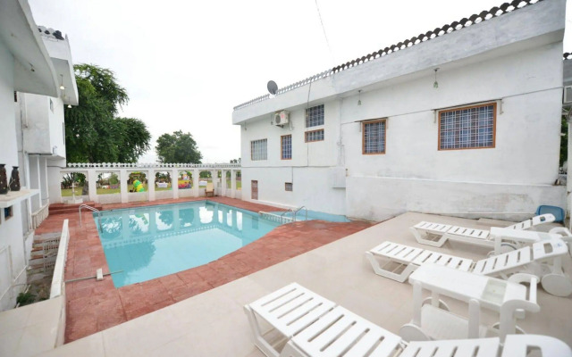 Devendragarh Palace (As a Luxury Paying Guest House)
