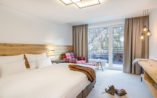 Heart Hotel Grischuna