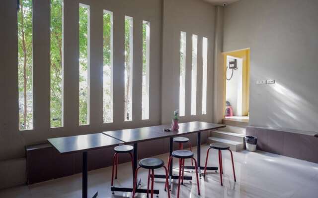 Airy Tanjung Tururuka 43 Palu