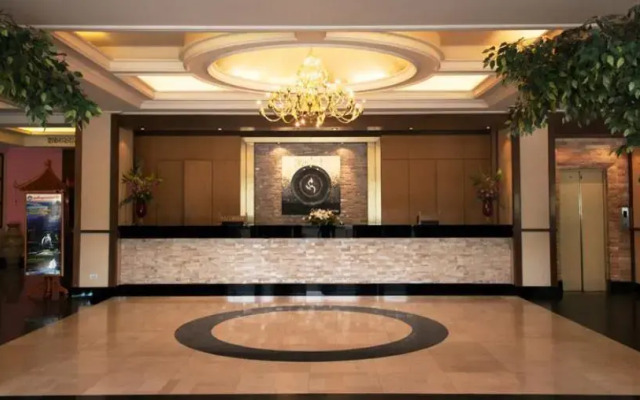 Chakungrao Riverview Hotel