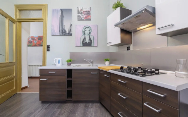 Apartment Near Old Town by Renters