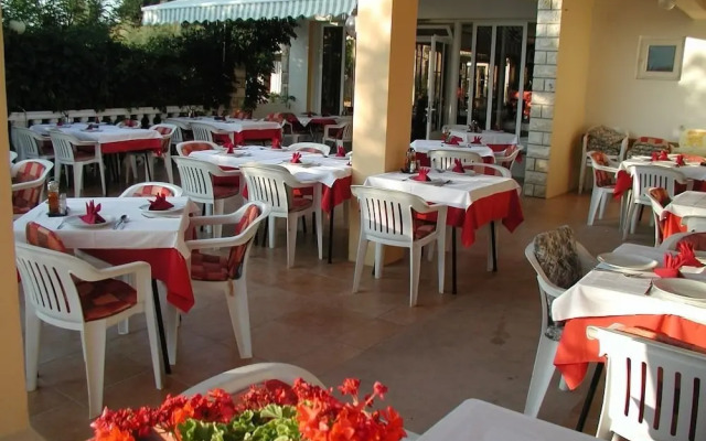 Hotel Tony