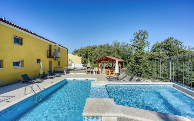 Pool House Klarina