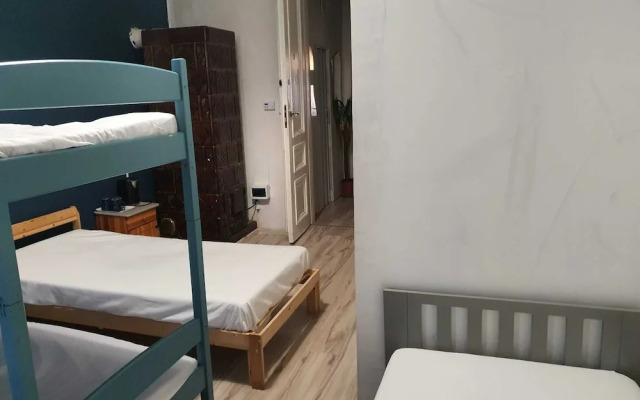 AMEN Aparthotel Curie 8