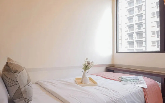 Warm And Modern Style 2Br At Meikarta Apartment