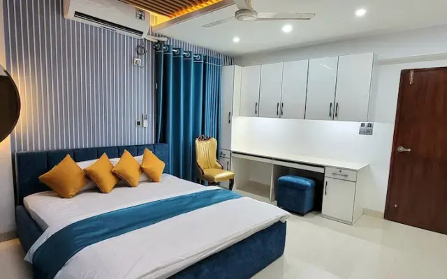 Luxurious 3-bhk Highly Secured & Close to Airport