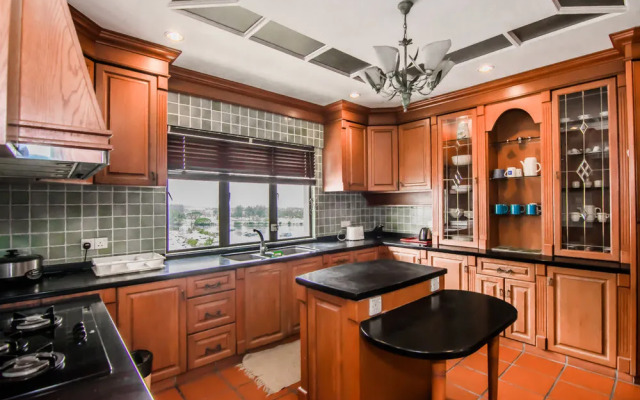 Marina Court Resort Condo