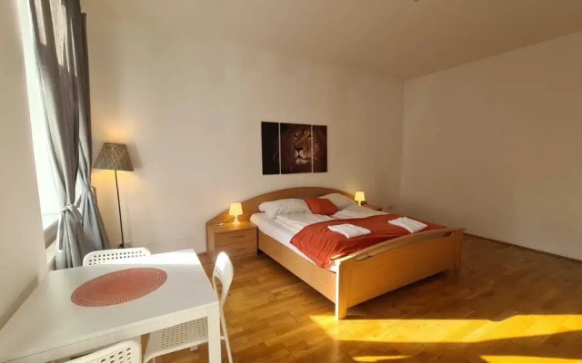 Comfortable 3BR Apartment Belvedere Area