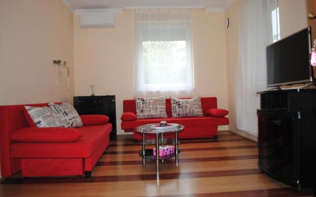 4 Lurkó Apartman Új