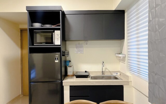 Restful And Modern Look 2Br At Meikarta Apartment