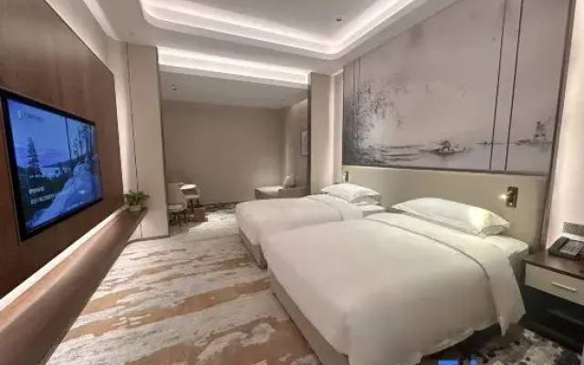 Wenyan Jianguo Hotel