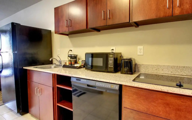 Cobblestone Inn & Suites - Harvey