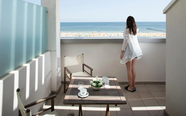 Hotel Club House