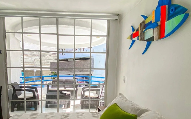Quiet Apartment one Block From the Beach