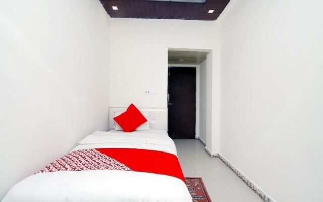 Hotel brijwasi palace