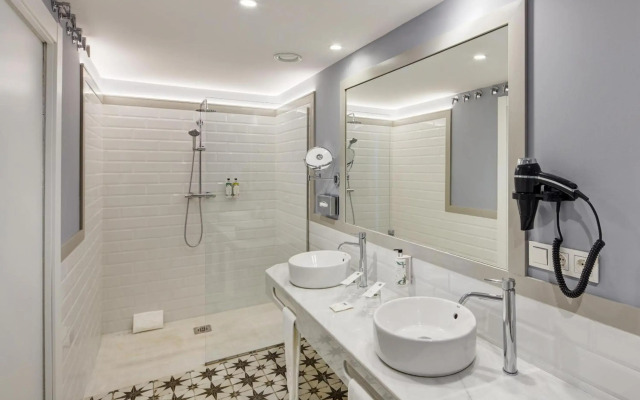 Sercotel Granada Suites