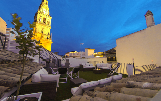 Los Patios Hotel