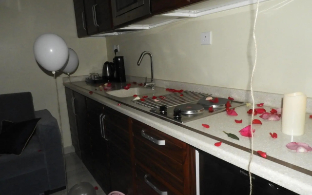 Swiss blue serviced apartments (Alzahra)