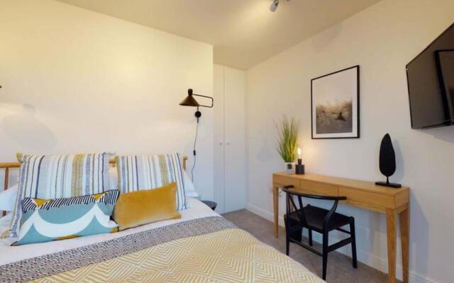 The Oxford Lodge six bedroom Oxford home