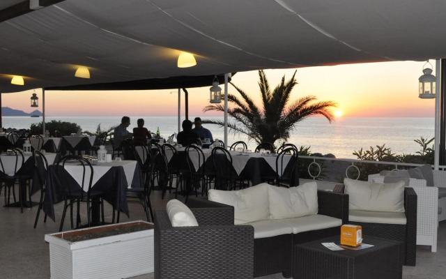 Hotel La Scogliera